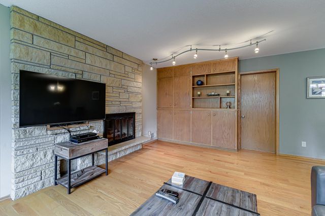 1525 Saint Croix Circle, Golden Valley, MN 55422