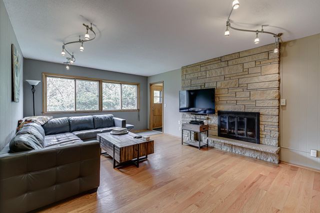 1525 Saint Croix Circle, Golden Valley, MN 55422