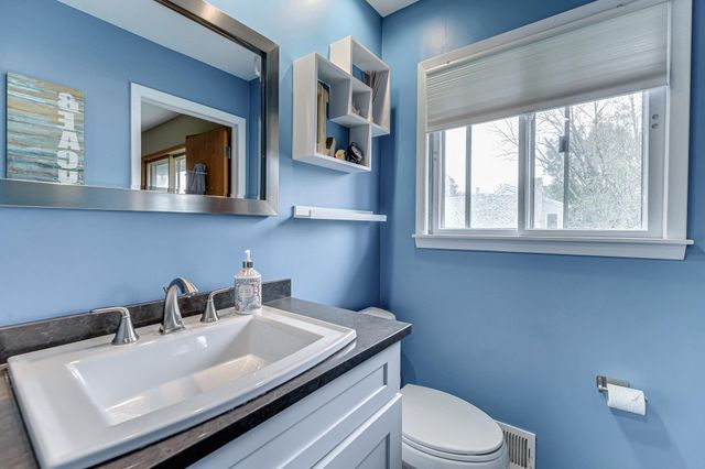 1525 Saint Croix Circle, Golden Valley, MN 55422