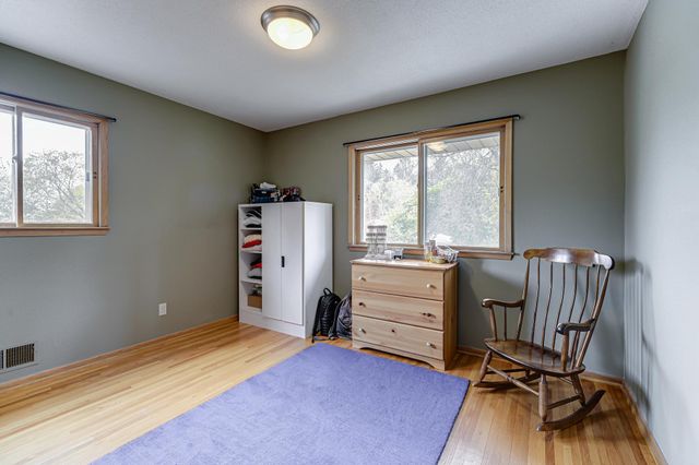 1525 Saint Croix Circle, Golden Valley, MN 55422