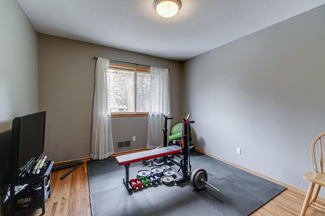 1525 Saint Croix Circle, Golden Valley, MN 55422