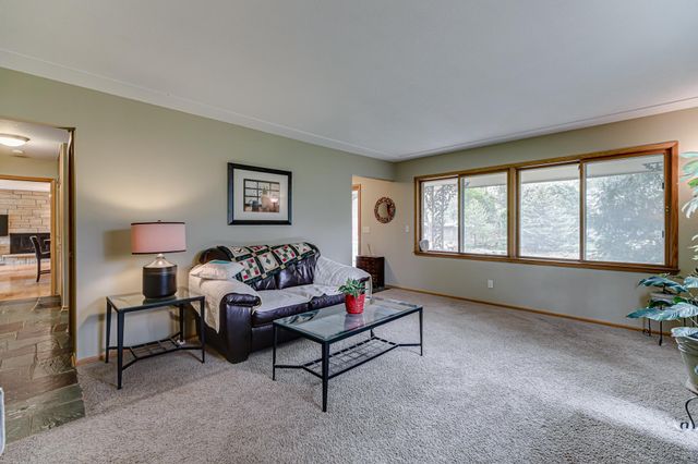 1525 Saint Croix Circle, Golden Valley, MN 55422