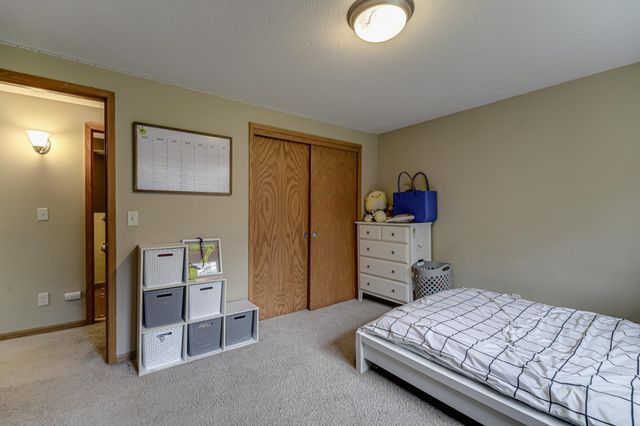 1525 Saint Croix Circle, Golden Valley, MN 55422