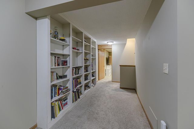 1525 Saint Croix Circle, Golden Valley, MN 55422