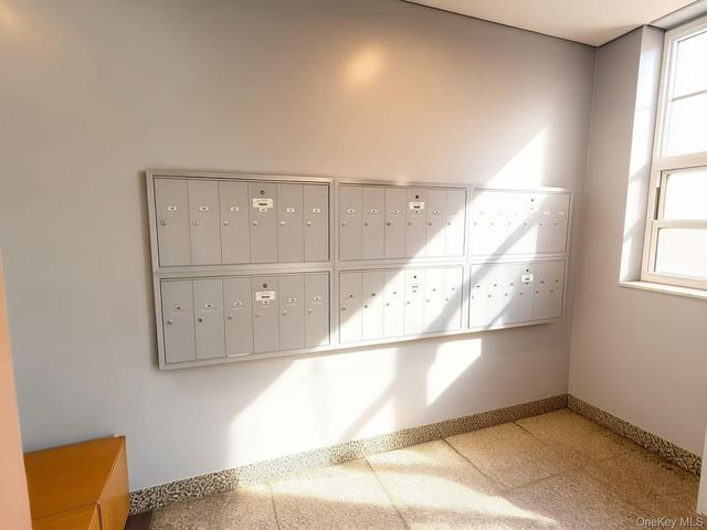 63-45 Saunders Street 5J, Rego Park, NY 11374
