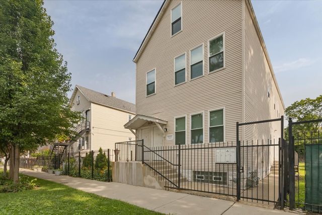 1234 W 49th Place 2R, Chicago, IL 60609
