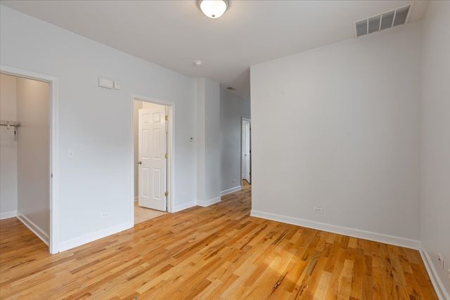 1234 W 49th Place 2R, Chicago, IL 60609
