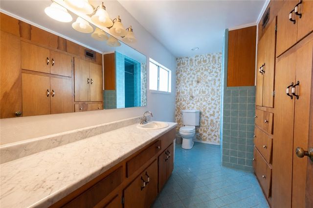 195 Carmel Dr, Sandia, TX 78383