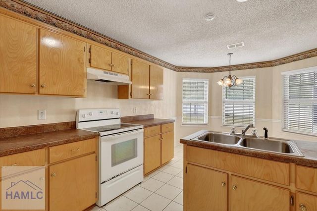 333 Clairemore Circle, Hinesville, GA 31313