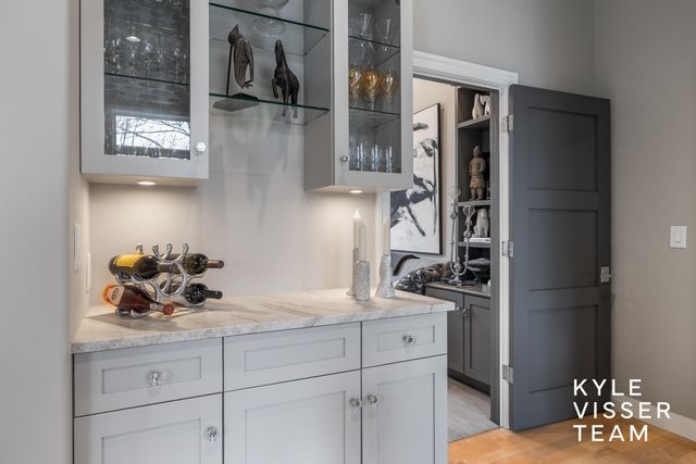1798 Flowers Mill Drive NE, Grand Rapids, MI 49525