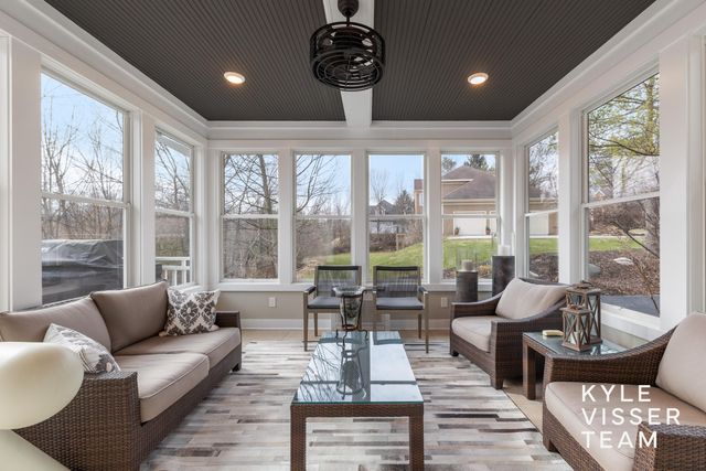 1798 Flowers Mill Drive NE, Grand Rapids, MI 49525