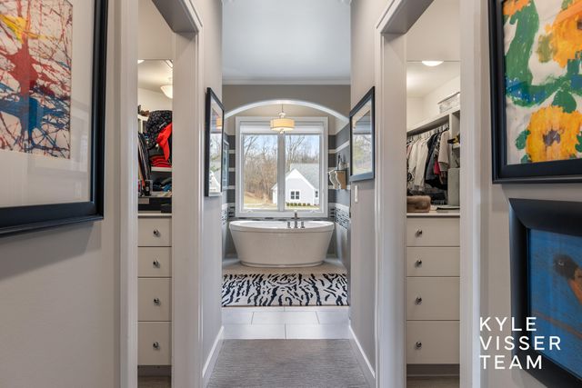 1798 Flowers Mill Drive NE, Grand Rapids, MI 49525