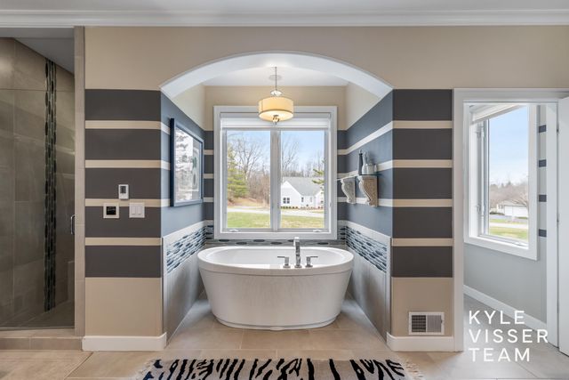 1798 Flowers Mill Drive NE, Grand Rapids, MI 49525