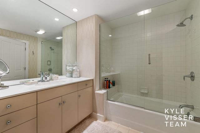 1798 Flowers Mill Drive NE, Grand Rapids, MI 49525