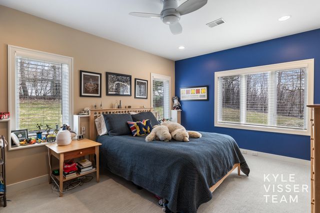 1798 Flowers Mill Drive NE, Grand Rapids, MI 49525