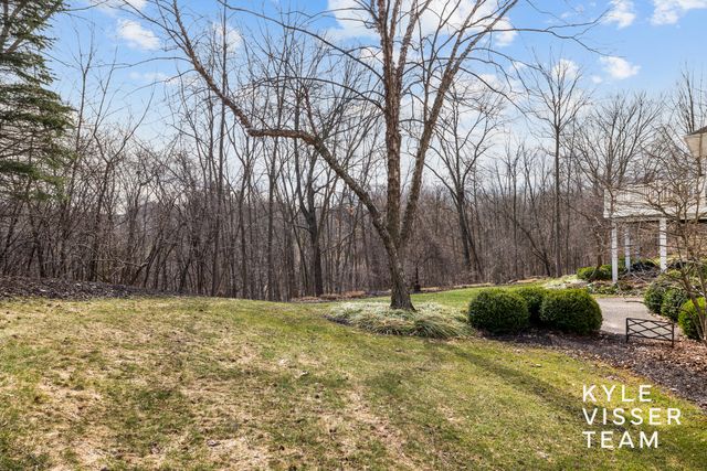 1798 Flowers Mill Drive NE, Grand Rapids, MI 49525