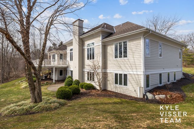 1798 Flowers Mill Drive NE, Grand Rapids, MI 49525