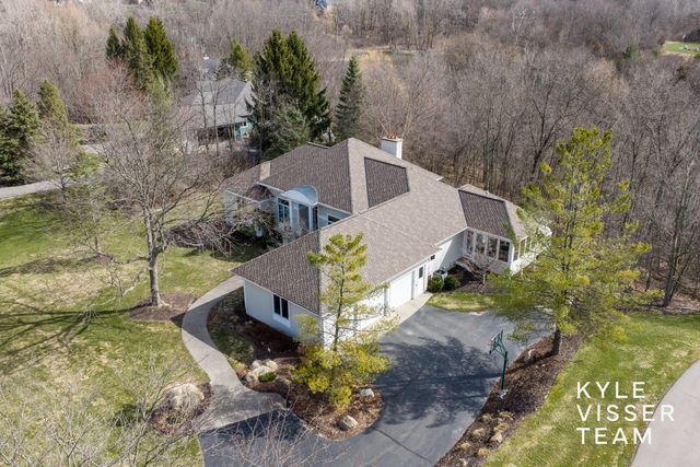 1798 Flowers Mill Drive NE, Grand Rapids, MI 49525