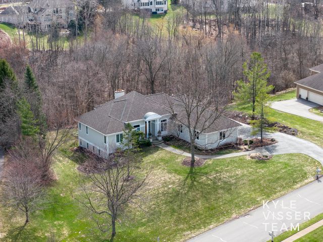 1798 Flowers Mill Drive NE, Grand Rapids, MI 49525
