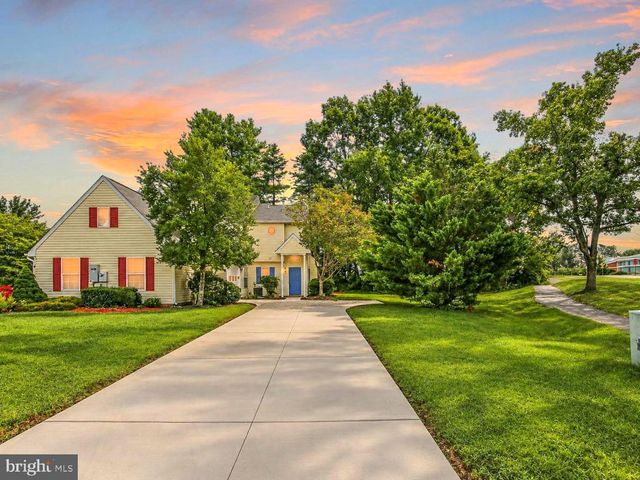 2 REGENCY DR, Stafford, VA 22554