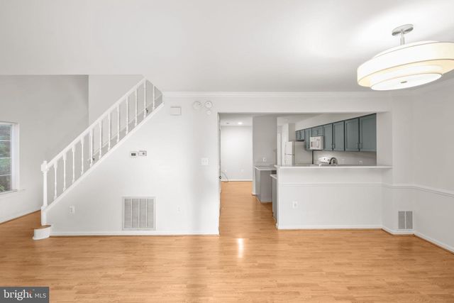 2 REGENCY DR, Stafford, VA 22554