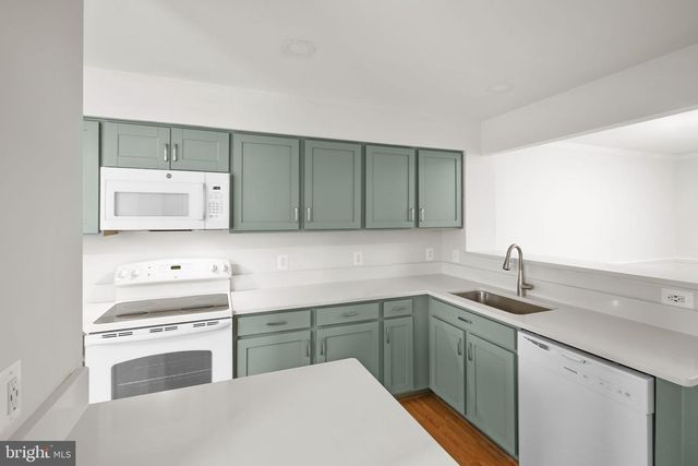 2 REGENCY DR, Stafford, VA 22554