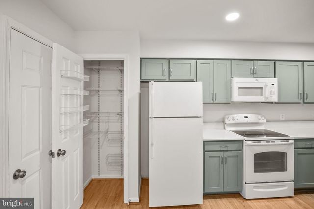 2 REGENCY DR, Stafford, VA 22554