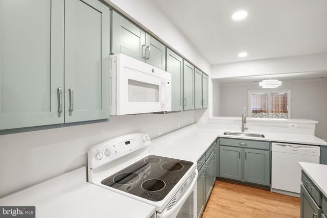 2 REGENCY DR, Stafford, VA 22554