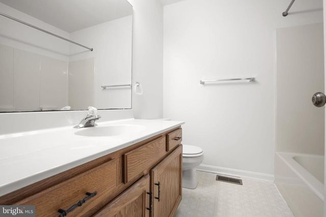 2 REGENCY DR, Stafford, VA 22554