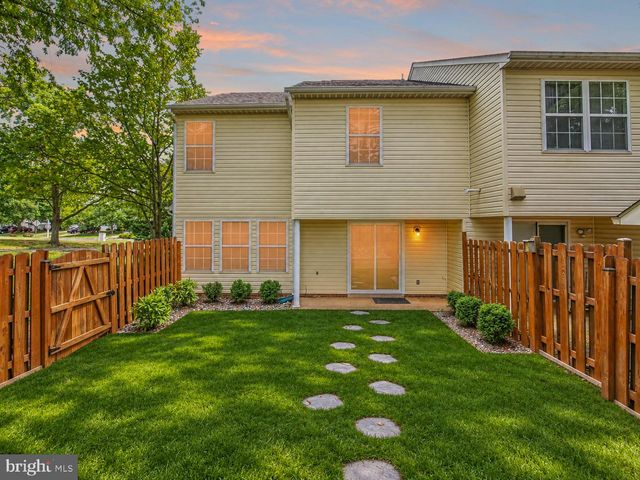 2 REGENCY DR, Stafford, VA 22554