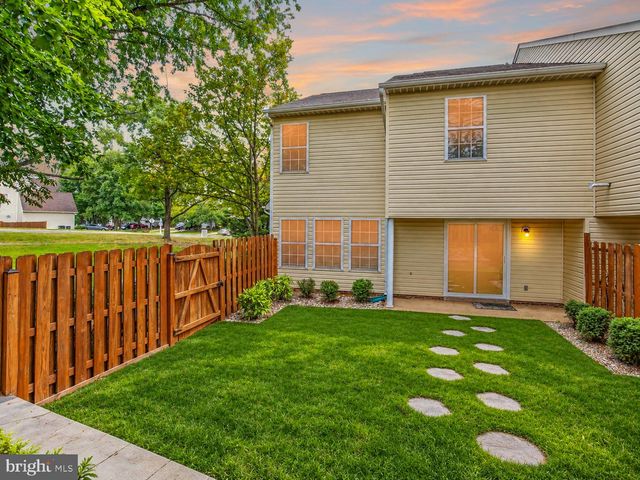2 REGENCY DR, Stafford, VA 22554