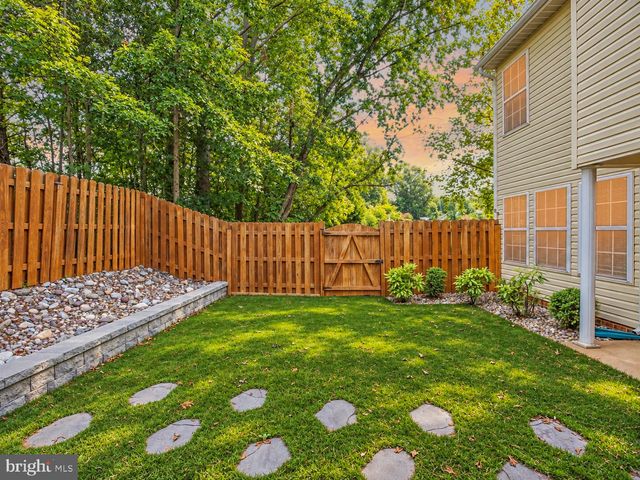 2 REGENCY DR, Stafford, VA 22554