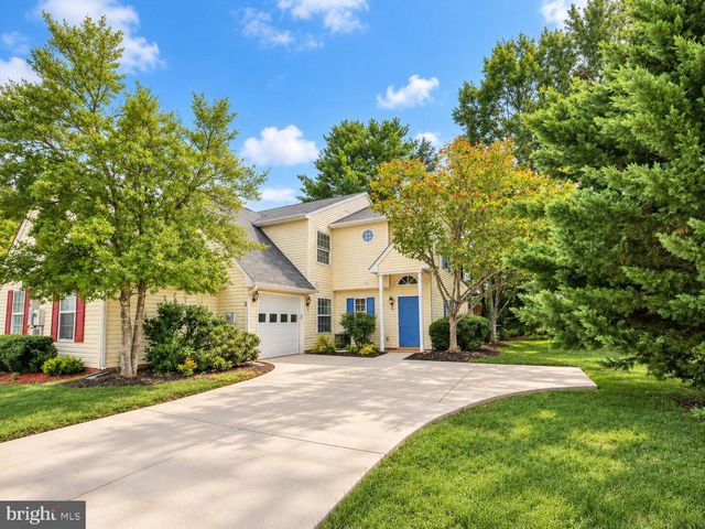 2 REGENCY DR, Stafford, VA 22554