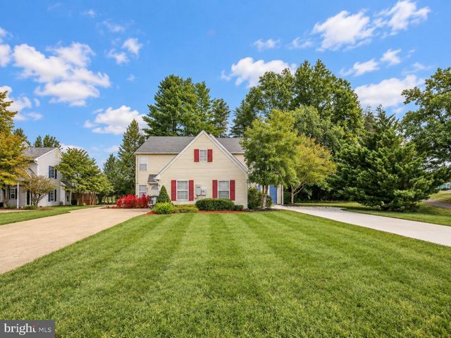 2 REGENCY DR, Stafford, VA 22554