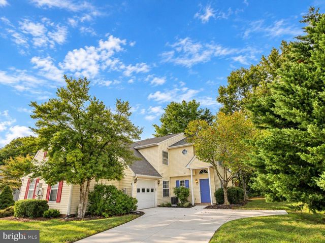 2 REGENCY DR, Stafford, VA 22554