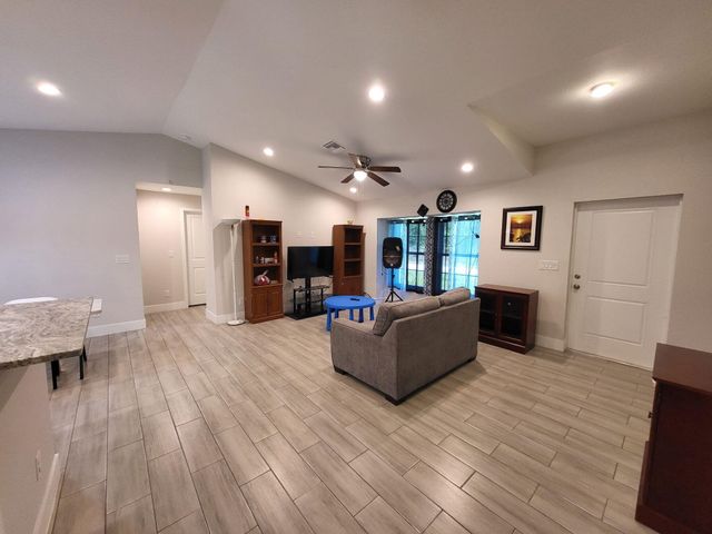 1046 S Cheney Ave Avenue S, Lehigh Acres, FL 33974