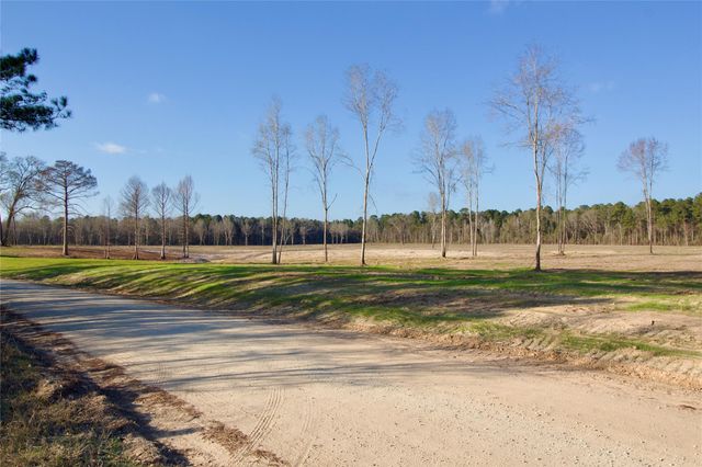 693 County Road 4700, Kennard, TX 75847