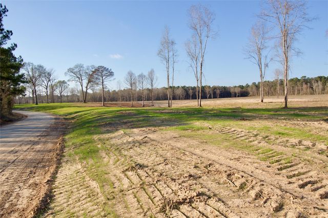 693 County Road 4700, Kennard, TX 75847