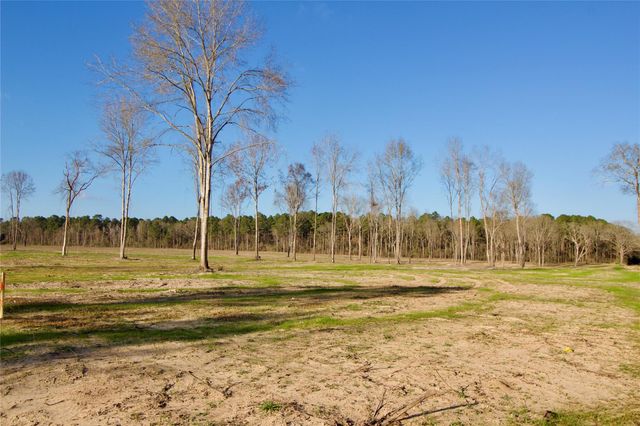 693 County Road 4700, Kennard, TX 75847