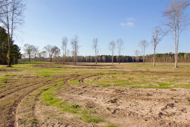 693 County Road 4700, Kennard, TX 75847