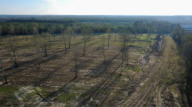 693 County Road 4700, Kennard, TX 75847