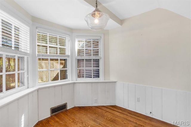 7312 Ravinia Drive, St Louis, MO 63121
