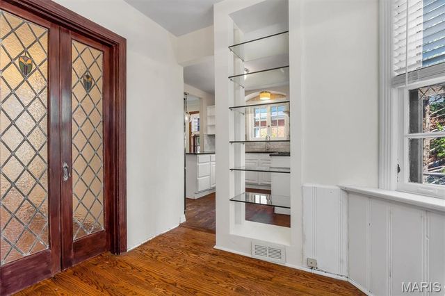 7312 Ravinia Drive, St Louis, MO 63121
