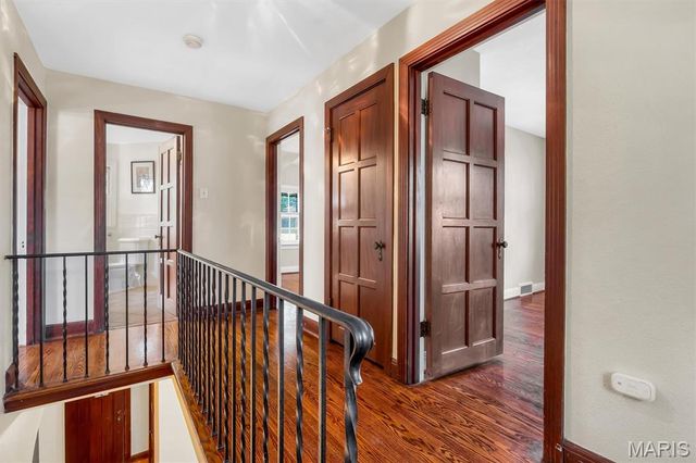 7312 Ravinia Drive, St Louis, MO 63121