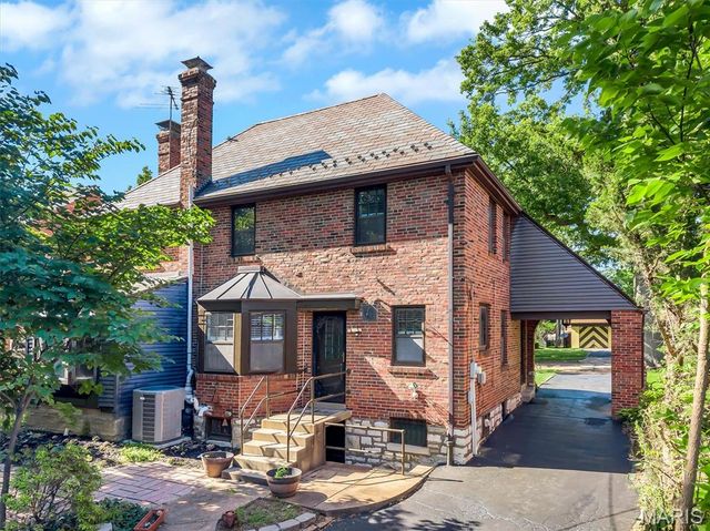 7312 Ravinia Drive, St Louis, MO 63121