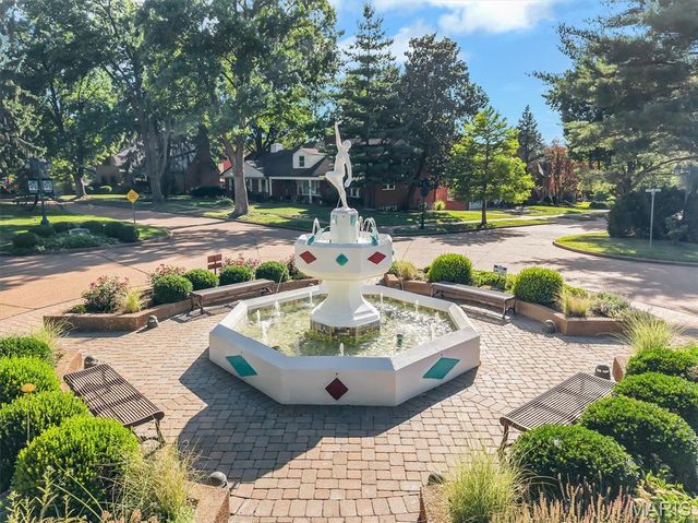 7312 Ravinia Drive, St Louis, MO 63121