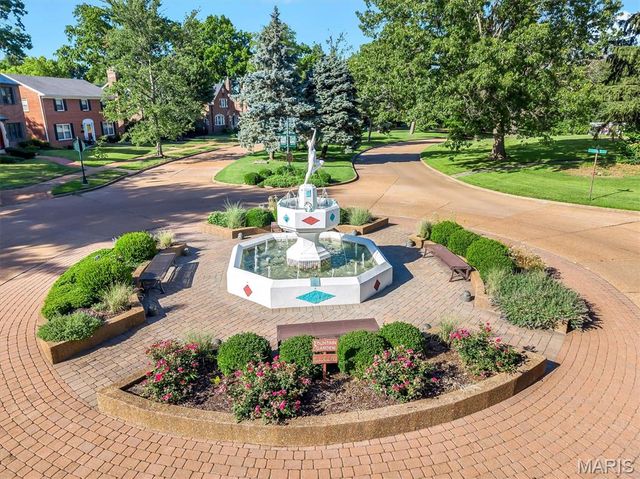 7312 Ravinia Drive, St Louis, MO 63121