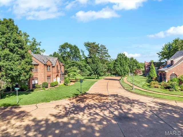 7312 Ravinia Drive, St Louis, MO 63121