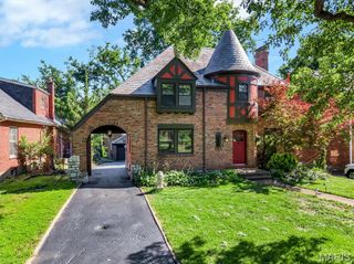 7312 Ravinia Drive, St Louis, MO 63121