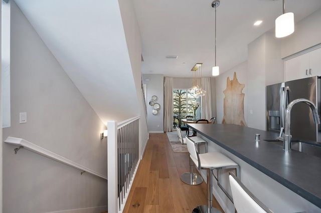 3348 S St, Sacramento, CA 95816